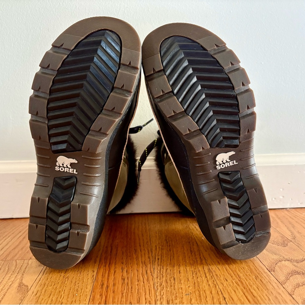 Sorel Olive and Black Faux Fur Winter Boots - Picture 2 of 5